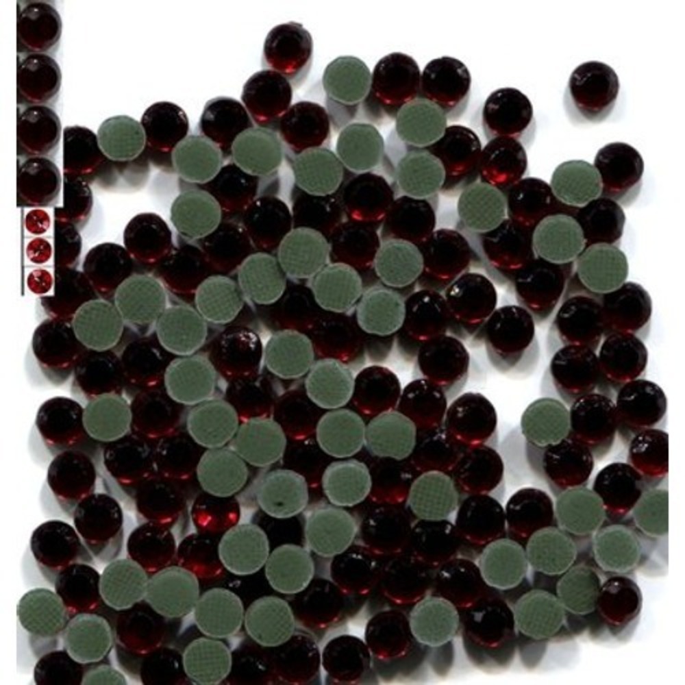 Rhinestones‎ 16ss 4mm RUBY RED Color Hot Fix iron on  2 Gross  288 Pieces
